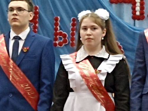 Куныр мәктәбе  тугыз кошчыгын зур тормышка озатты (+фото)
