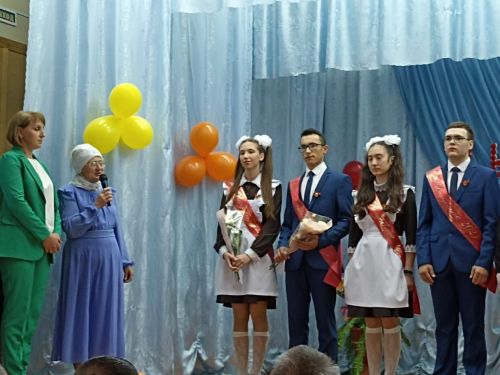 Куныр мәктәбе  тугыз кошчыгын зур тормышка озатты (+фото)