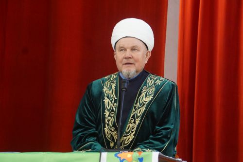 Кеше өчен иң газиз,  иң кадерле – аның исемедер
