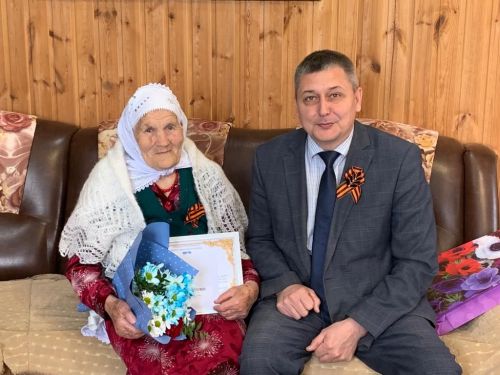 Фатыйма Сәлахова: «Сугыш чорында сыерларга түбә саламнарын сүтеп ашаттык”
