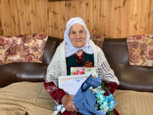 Фатыйма Сәлахова: «Сугыш чорында сыерларга түбә саламнарын сүтеп ашаттык”