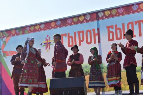 «Гырон быдтон» куноосты люказ (фоторепортаж)