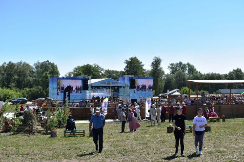 «Гырон быдтон» куноосты люказ (фоторепортаж)
