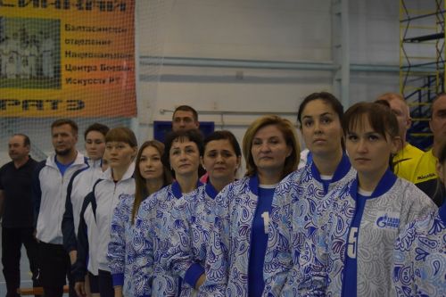 Балтачта газ хезмәткәләре арасында волейбол буенча иң көчлеләрне ачыкладылар (бик күп фото)