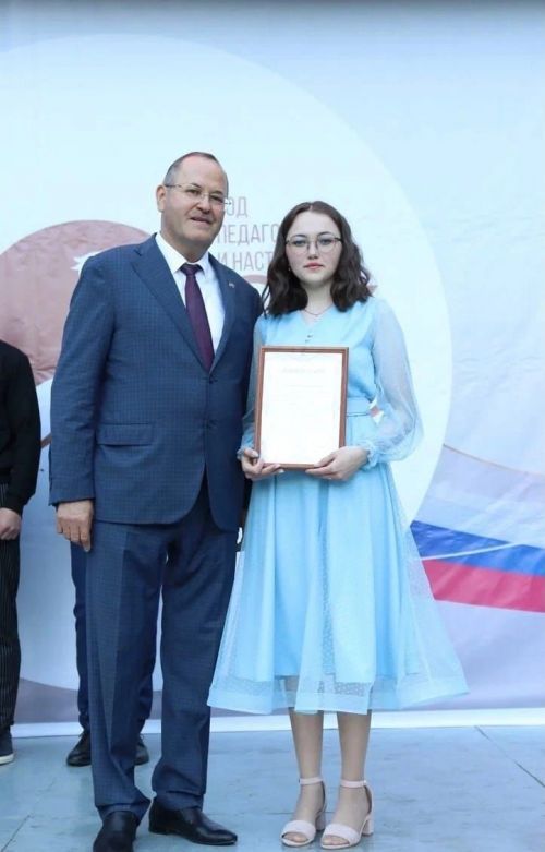 Районыбызның БДИдан иң югары балл җыйган укучылары