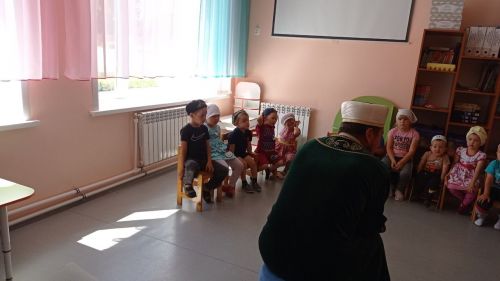 Сабыйларны кемнәр сөендергән? (фото)