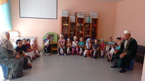 Сабыйларны кемнәр сөендергән? (фото)