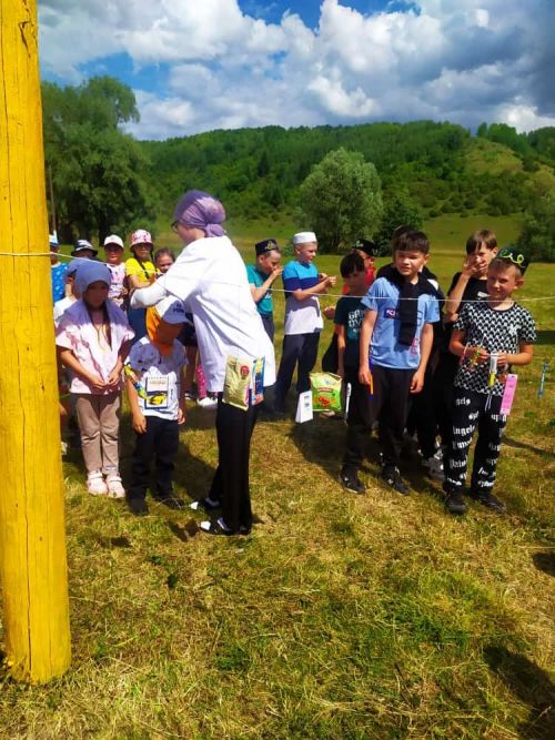Нөнәгәрдә Корбан гаете уңаеннан, балалар өчен бәйрәм чарасы узган (фото)