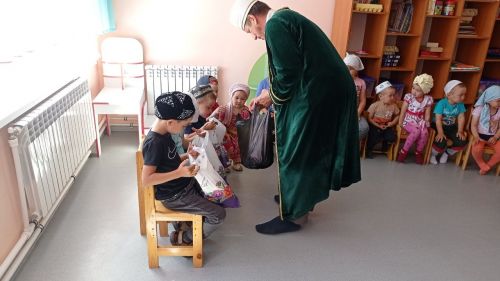 Сабыйларны кемнәр сөендергән? (фото)