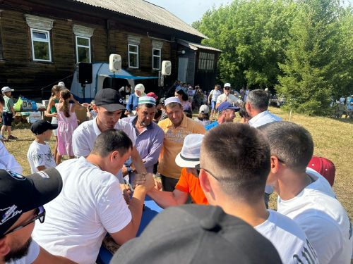 Комзаводта авыл көнен гөрләттеләр (фоторепортаж)
