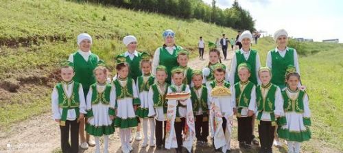 Бүген мөселман балалар сабан туе