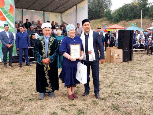 Мөселман балалар Сабан туеннан фотомизгелләр