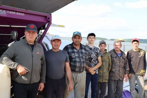 Мич башында җиләк пешми, чалкан ятып шалкан үсми