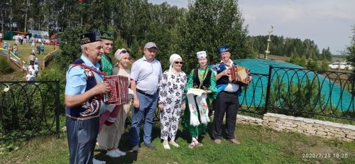 Байлар Сәрдегәнендә Чишмә бәйрәме гөрли