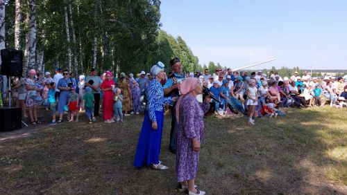 Байлар Сәрдегәнендә Чишмә бәйрәме гөрли