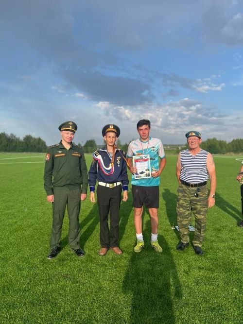 Данияр кабат футболчыларны җыйды (фото)
