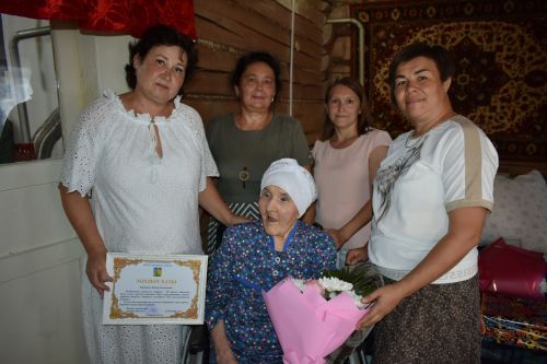 Юбиляр 40 елдан артык санэпидемстанциядә хезмәт куйган (фото)