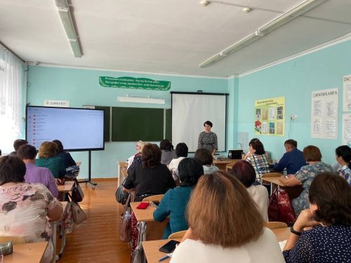 Татар теле һәм әдәбияты укытучыларының август киңәшмәсе (фото)