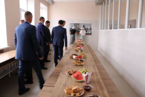 Август киңәшмәсе -2: Салавыч лицее җирле җитәкчелек белән эшли белә