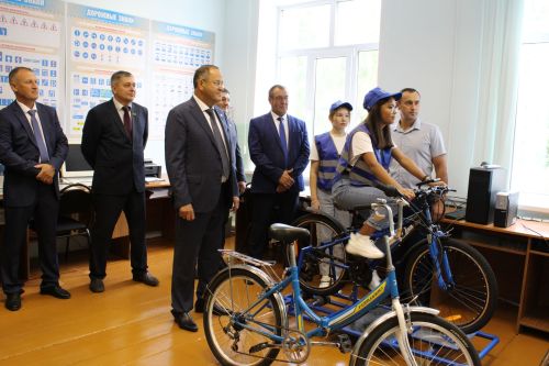 Август киңәшмәсе -2: Салавыч лицее җирле җитәкчелек белән эшли белә
