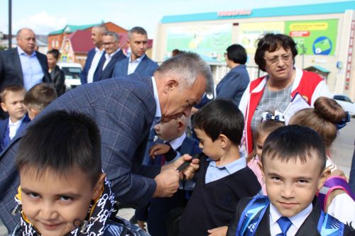 Август киңәшмәсе-4: «Мәктәпкә әзерләнергә ярдәм ит» акциясе быел да киң масштабта узды