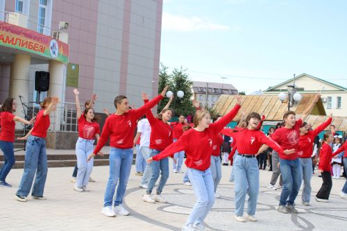 Август киңәшмәсе-4: «Мәктәпкә әзерләнергә ярдәм ит» акциясе быел да киң масштабта узды