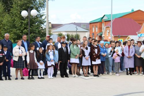 Август киңәшмәсе-4: «Мәктәпкә әзерләнергә ярдәм ит» акциясе быел да киң масштабта узды