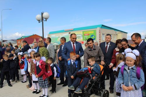 Август киңәшмәсе-4: «Мәктәпкә әзерләнергә ярдәм ит» акциясе быел да киң масштабта узды