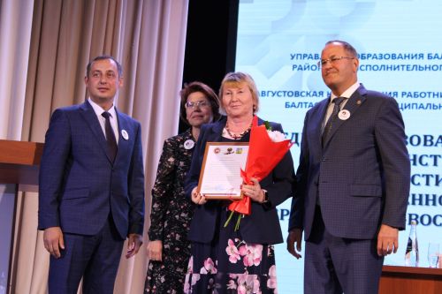 Август киңәшмәсе – 5: Сыйфатлы белем, тәрбия – беренче урында