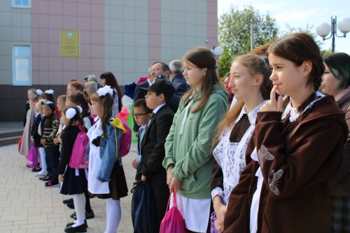 Август киңәшмәсе-4: «Мәктәпкә әзерләнергә ярдәм ит» акциясе быел да киң масштабта узды