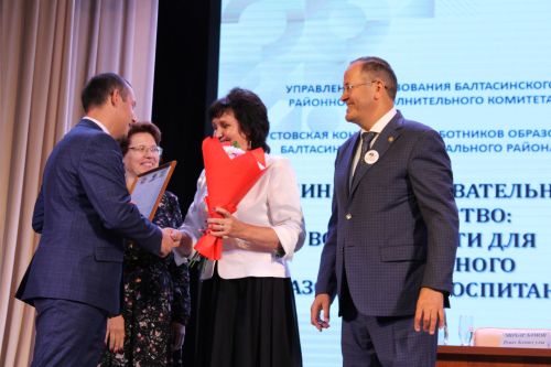Август киңәшмәсе – 5: Сыйфатлы белем, тәрбия – беренче урында