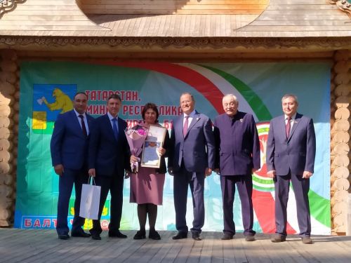 Райондашларыбызга бәйрәм уңаеннан дәүләт бүләкләре тапшырылды (фото)