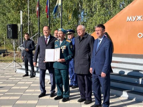 Балтачта махсус хәрби операциядә катнашучы райондашларыбыз хөрмәтенә стелла ачылды (фото)