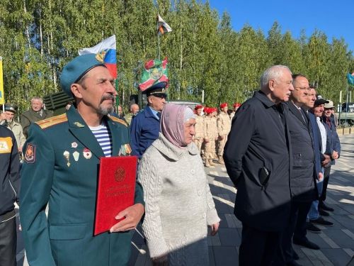 Балтачта махсус хәрби операциядә катнашучы райондашларыбыз хөрмәтенә стелла ачылды (фото)