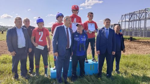 Балтачта Республика көне уңаеннан ат чабышы булды (фото)