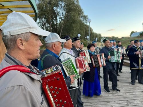 Балтачта гармунчылар парады гөрли (фото)