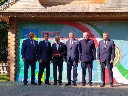 Райондашларыбызга бәйрәм уңаеннан дәүләт бүләкләре тапшырылды (фото)