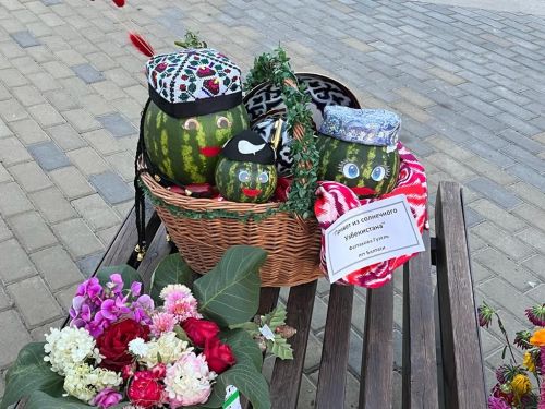 Балтач китапханәчеләре республика көненә бик матур күргәзмә әзерләде (фото)
