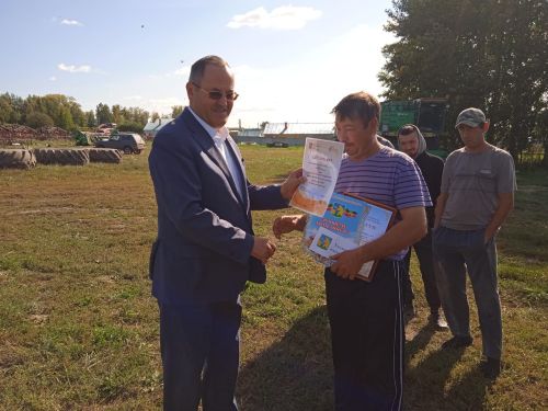 «Татарстан» игенчеләренә сертификатлар тапшырылды (фото)