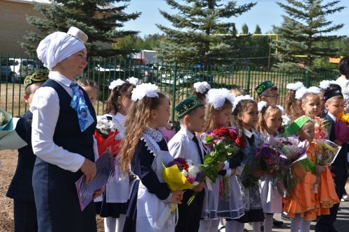 Кызыл тасмалар киселде... Алан мәктәп-бакча комплексы ишекләрен ачты (бик күп фото)