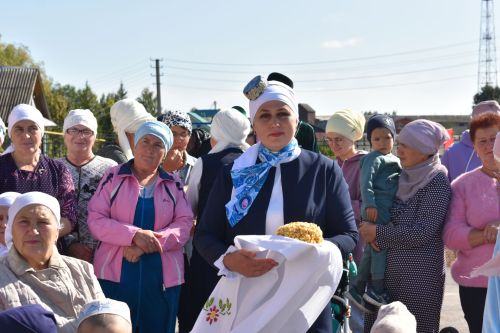 Кызыл тасмалар киселде... Алан мәктәп-бакча комплексы ишекләрен ачты (бик күп фото)