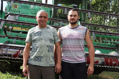 Бөртеклеләр ындыр табагында, чират терлек азыгында (фото)