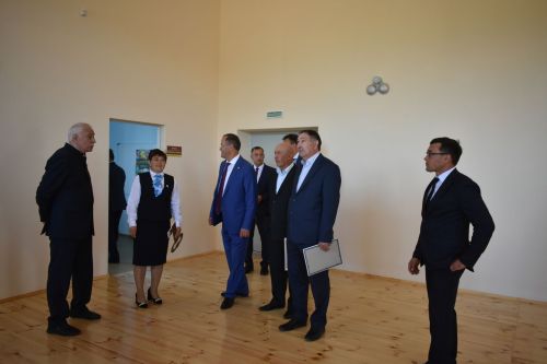 Кызыл тасмалар киселде... Алан мәктәп-бакча комплексы ишекләрен ачты (бик күп фото)