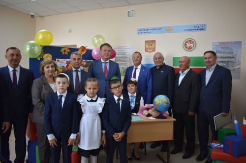 Кызыл тасмалар киселде... Алан мәктәп-бакча комплексы ишекләрен ачты (бик күп фото)