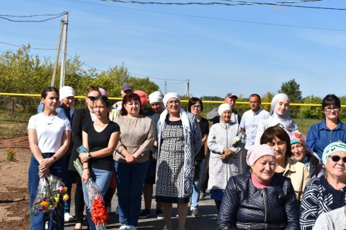 Кызыл тасмалар киселде... Алан мәктәп-бакча комплексы ишекләрен ачты (бик күп фото)