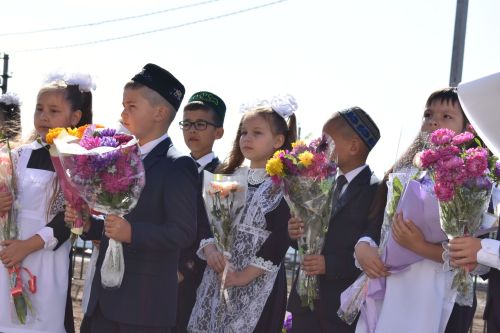 Кызыл тасмалар киселде... Алан мәктәп-бакча комплексы ишекләрен ачты (бик күп фото)