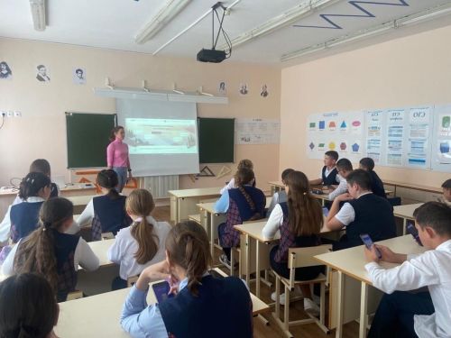Кече Лызи мәктәбе укучылары кемнәр белән очрашкан? (фото)