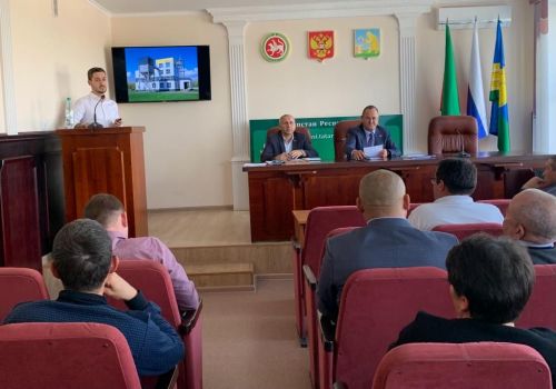 Камалылар көндәлек сөт сату буенча 15 мең тонна чиген узган!
