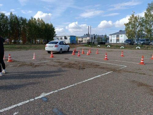 Һөнәр көллияте егетләре  «Автосессия» конкурсында катнашкан (фото)