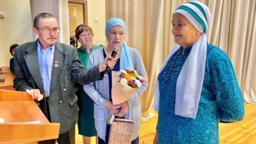 «Казан арты» музее хезмәткәрләре Балтачта китап тәкъдир итте (фото)